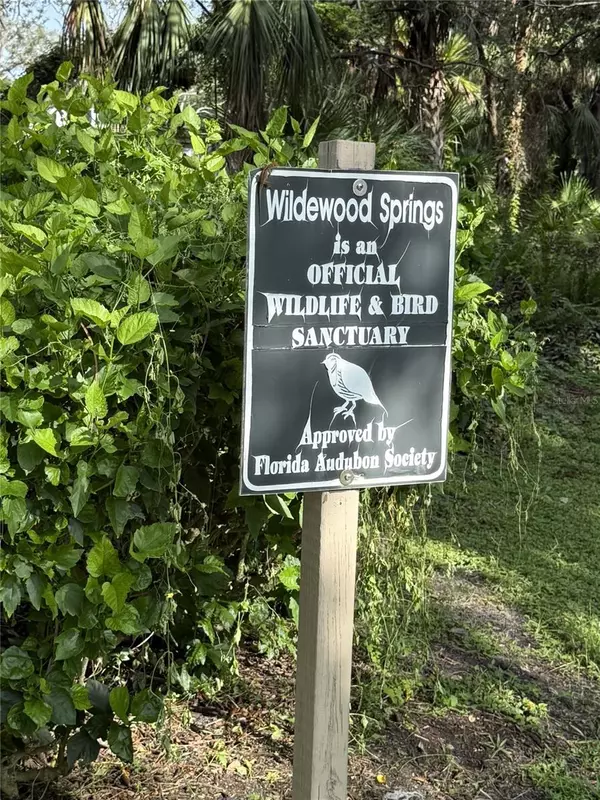 Bradenton, FL 34210,321 TIMBERLAKE DR #321