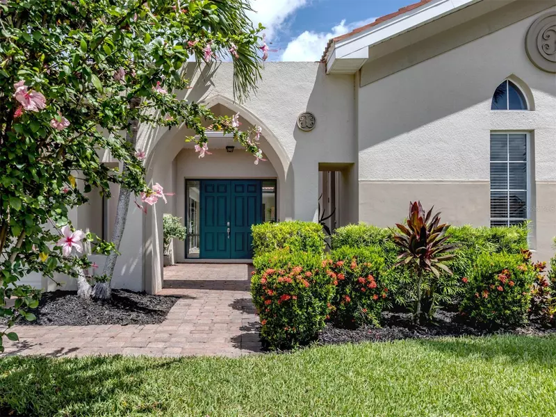 258 MONTELLUNA DR, North Venice, FL 34275