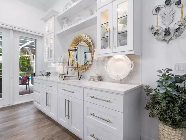 Sarasota, FL 34238,8600 WOODBRIAR DR