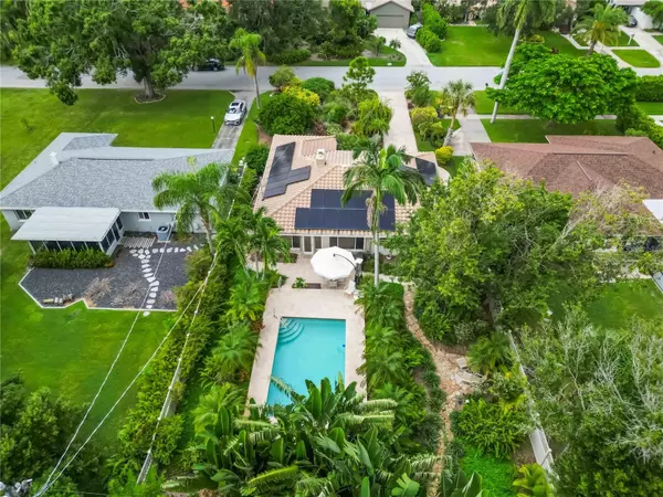 Sarasota, FL 34234,442 N SHORE DR