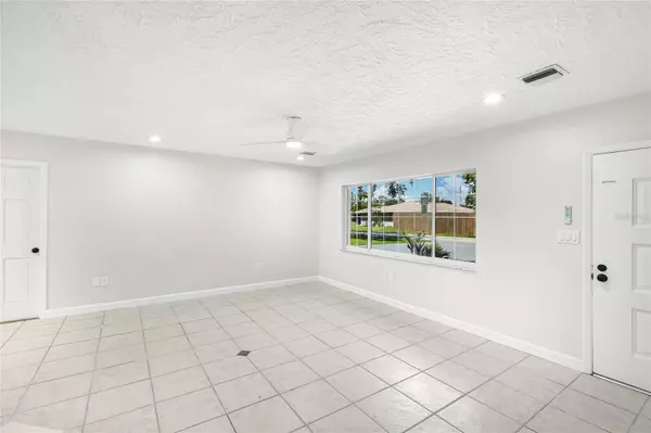 Bradenton, FL 34209,208 57TH ST W