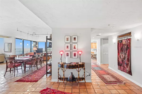 Sarasota, FL 34236,97 SUNSET DR #501