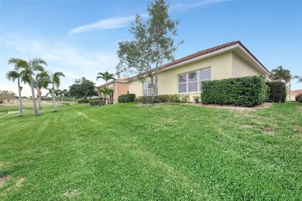 Sarasota, FL 34238,7270 ALICANTE DR #3