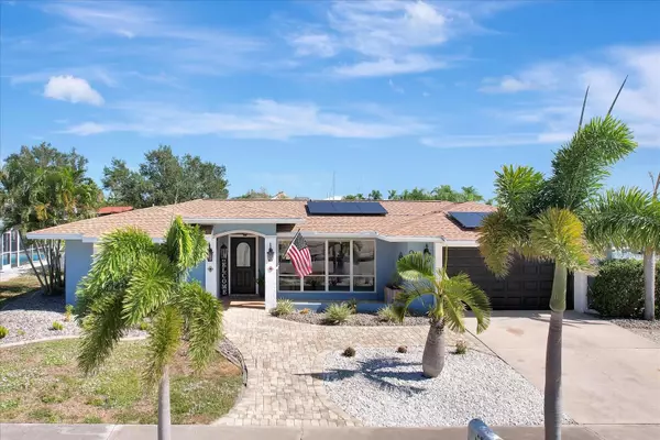 Port Charlotte, FL 33952,158 MORGAN LN SE