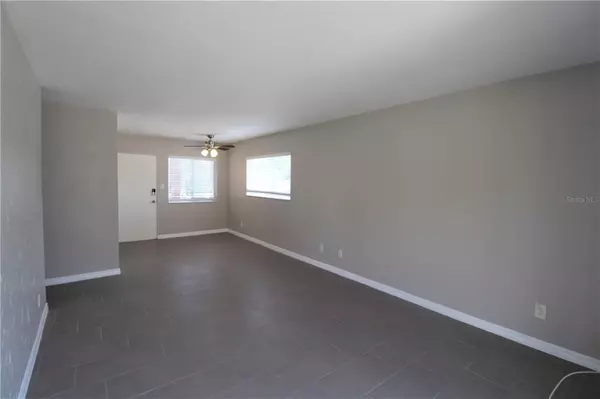 Sarasota, FL 34239,3001 BEE RIDGE RD #204