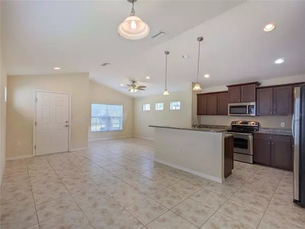 Sarasota, FL 34243,6409 PINE BREEZE RUN
