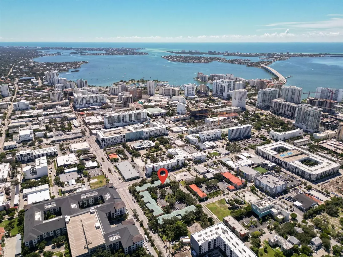 Sarasota, FL 34236,606 COHEN WAY