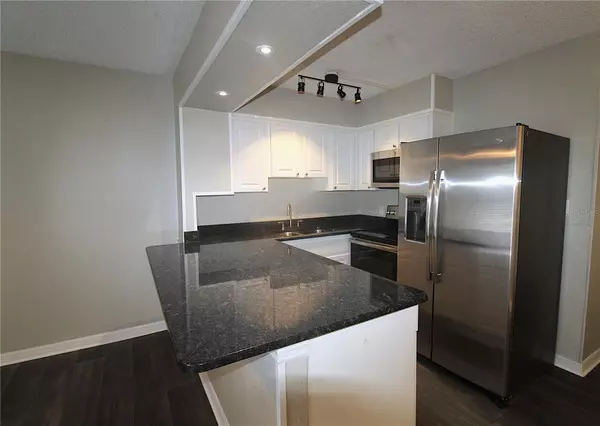 Sarasota, FL 34231,1872 PHILLIPPI SHORES DR