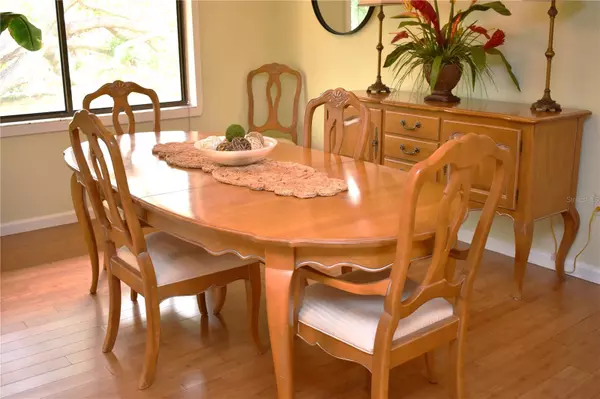 Bradenton, FL 34210,6464 SEAGULL DR #330