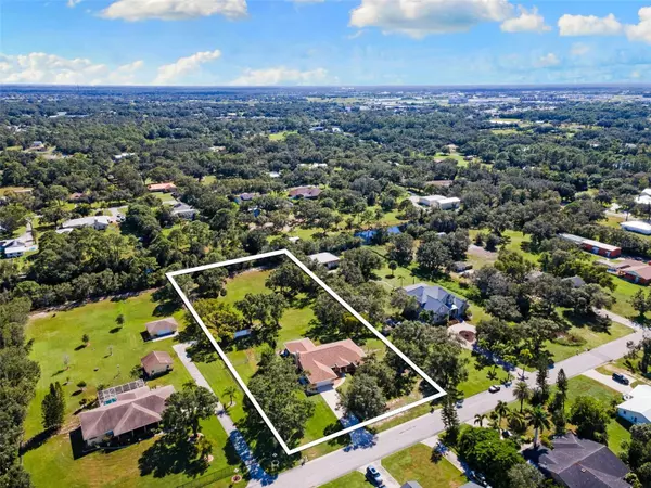 7267 CASTLE DR, Sarasota, FL 34240