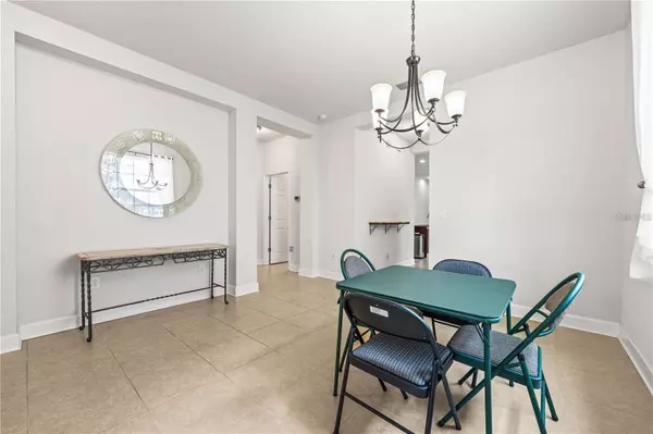 Sarasota, FL 34240,8437 NANDINA DR