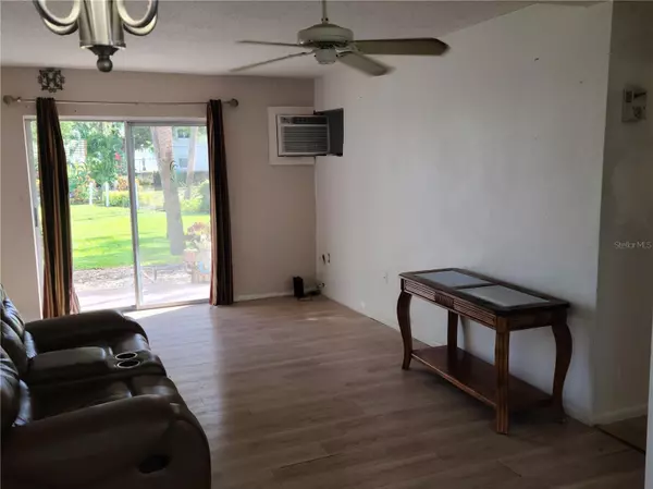 Bradenton, FL 34207,2411 FLAMINGO BLVD #K6