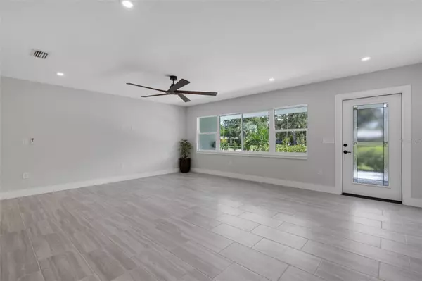 Sarasota, FL 34233,3857 MALEC CIR