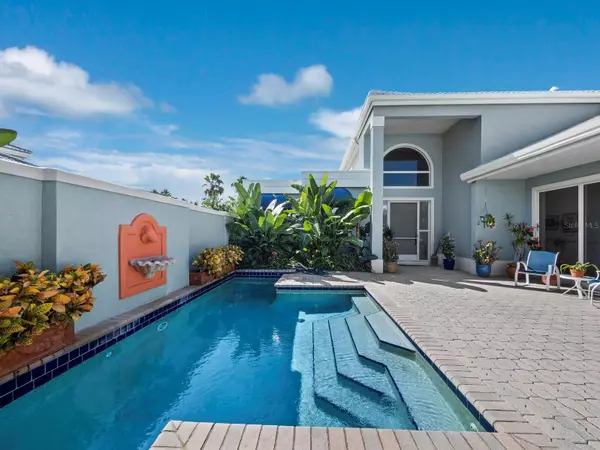 Longboat Key, FL 34228,3543 MISTLETOE LN