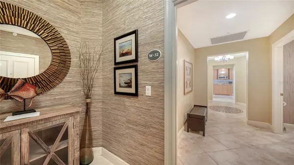 Sarasota, FL 34242,1308 OLD STICKNEY POINT RD #W32