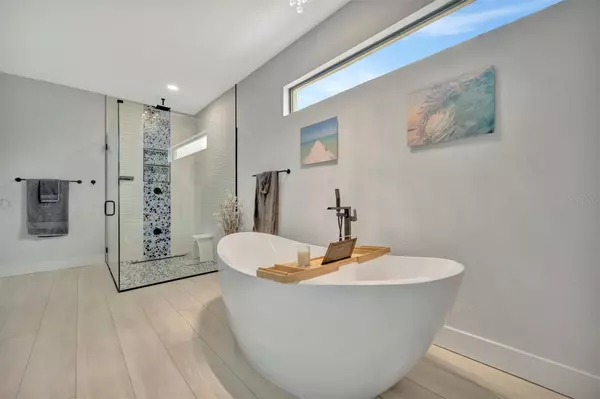 Bradenton, FL 34212,6741 ROOKERY LAKE DR