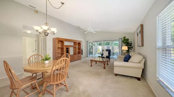 Sarasota, FL 34243,4205 PLACID DR