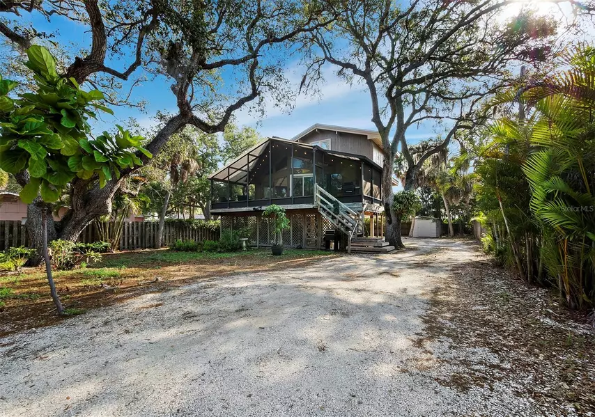 5141 SAINT ALBANS AVE, Sarasota, FL 34242