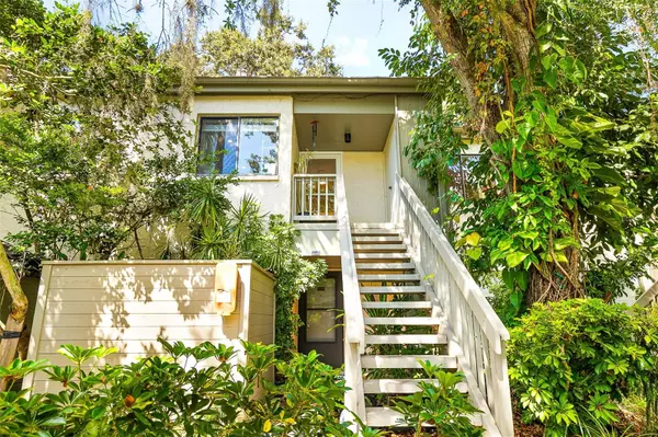 Sarasota, FL 34231,1508 PELICAN COVE RD #230