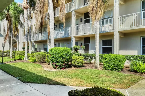 Sarasota, FL 34238,8735 OLDE HICKORY AVE #8108