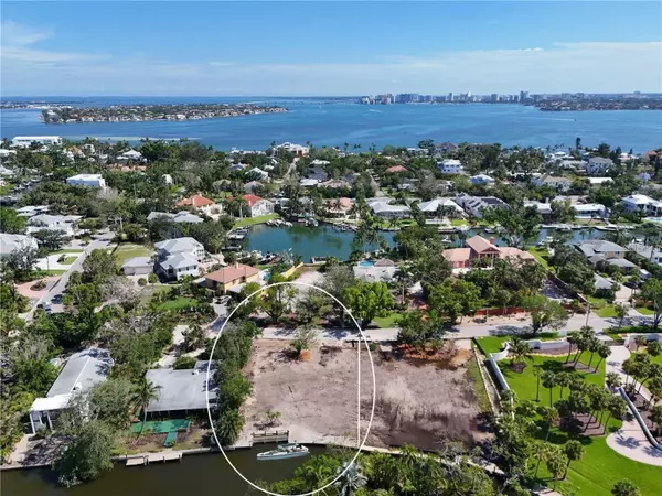 530 FREELING DR, Sarasota, FL 34242