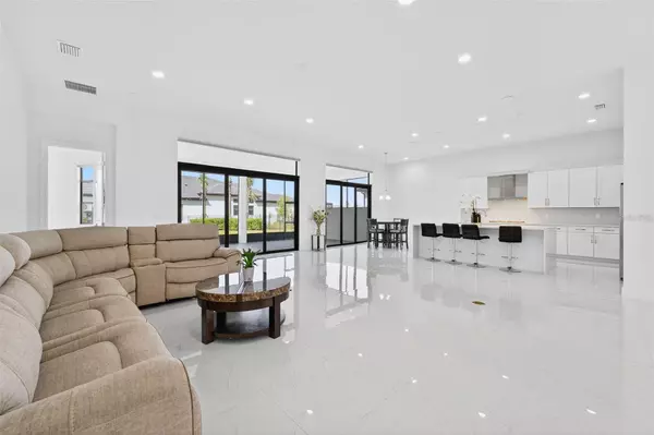 Sarasota, FL 34240,8950 BAROQUE TER