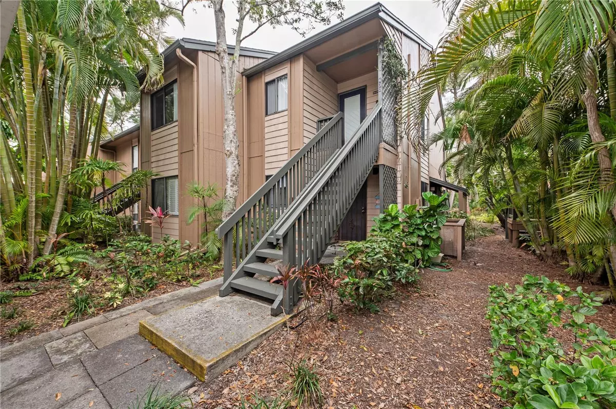 Sarasota, FL 34231,1720 GLENHOUSE DR #330