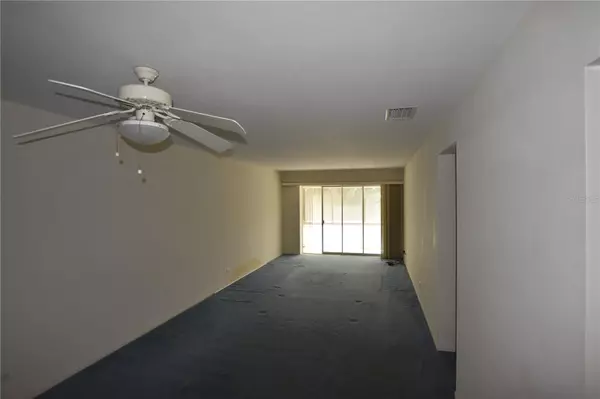 Sarasota, FL 34235,3950 ROXANE BLVD #2B