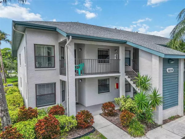 Bradenton, FL 34210,4620 47TH AVE W #201