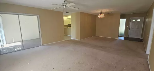 Sarasota, FL 34233,4297 OAKHURST CIR E #3051