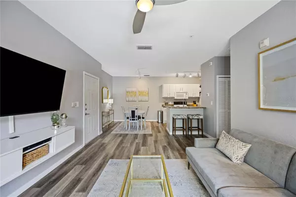 Sarasota, FL 34243,8341 38TH STREET CIR E #203