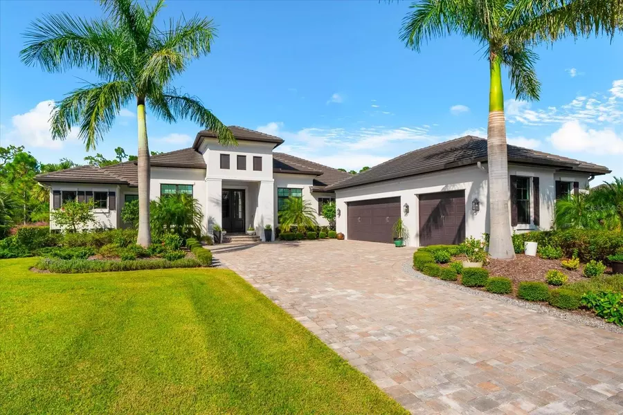 8407 LINDRICK LN, Bradenton, FL 34202