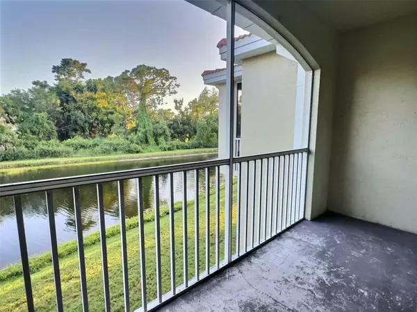 Sarasota, FL 34235,4751 TRAVINI CIR #4-105