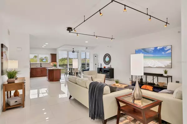 Sarasota, FL 34231,5408 EAGLES POINT CIR #102
