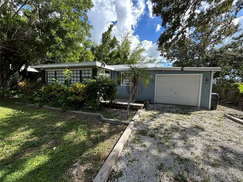 2130 OLENTARY ST, Sarasota, FL 34231