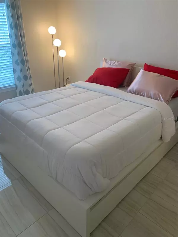 Sarasota, FL 34238,5140 NORTHRIDGE RD #204