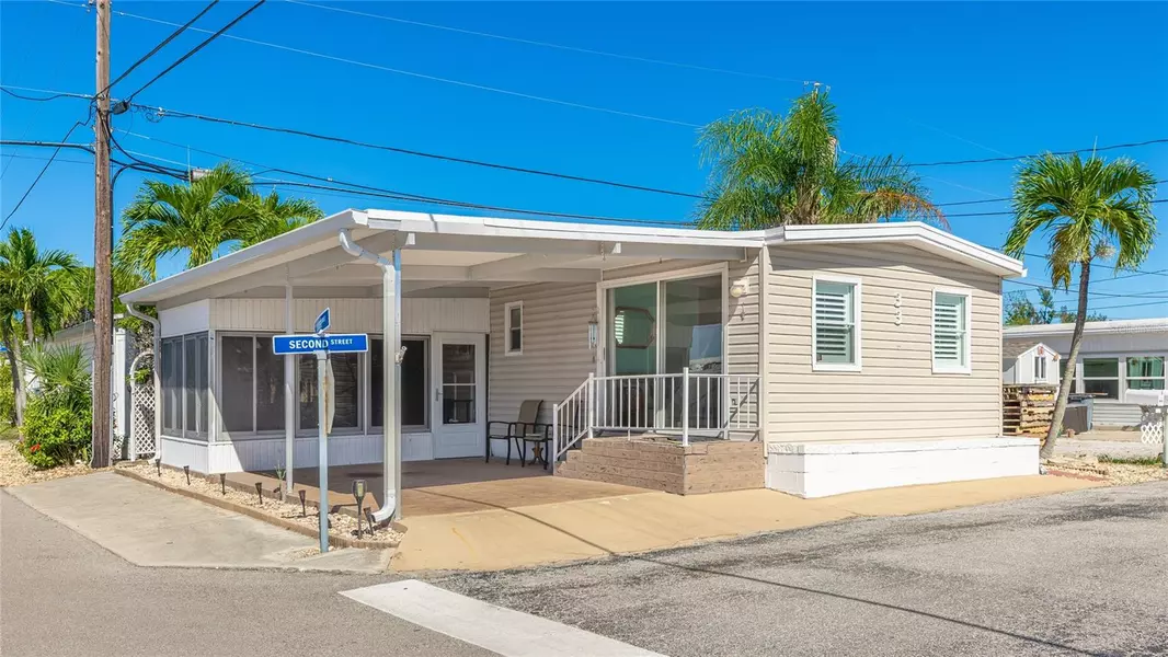 10315 CORTEZ RD W #33-2, Bradenton, FL 34210