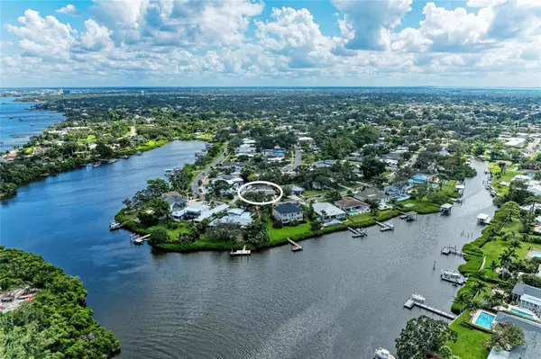 Bradenton, FL 34209,724 HILLCREST DR