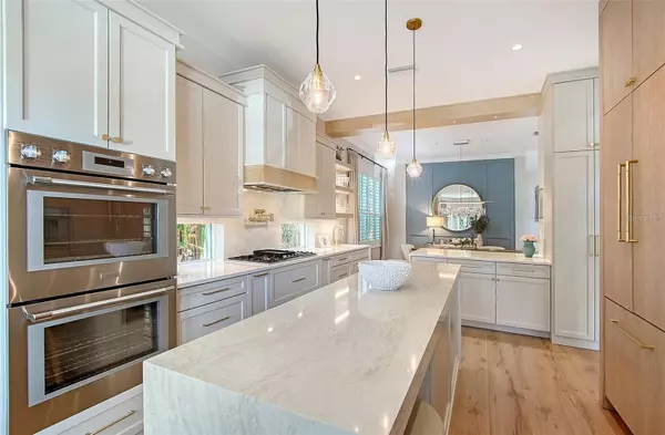 Sarasota, FL 34231,3921 MARAVIC PL