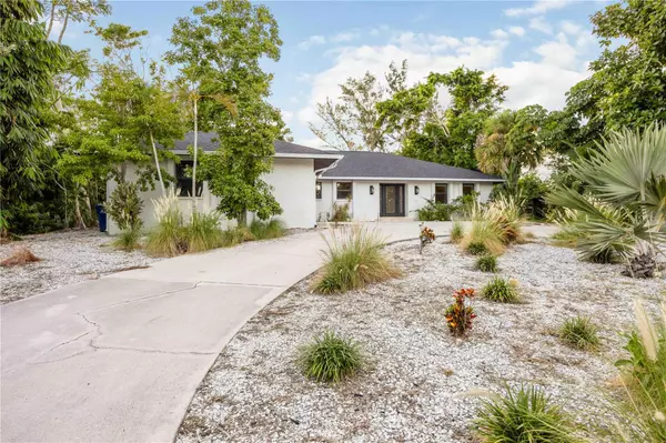 Sarasota, FL 34242,635 TROPICAL CIR