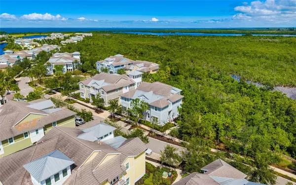 Bradenton, FL 34209,339 SAPPHIRE LAKE DR #101