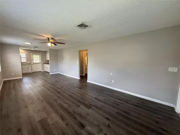 Venice, FL 34293,322 BRIARWOOD RD #B