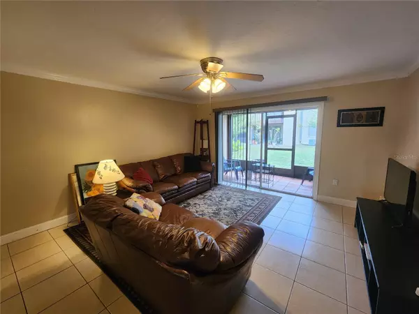 Sarasota, FL 34237,2720 HIDDEN LAKE BLVD #B
