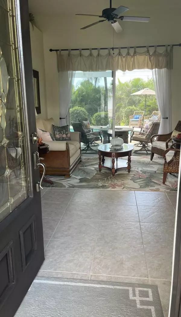 Rotonda West, FL 33947,265 WHITE MARSH LN