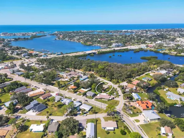 300 POCONO TRL E, Nokomis, FL 34275