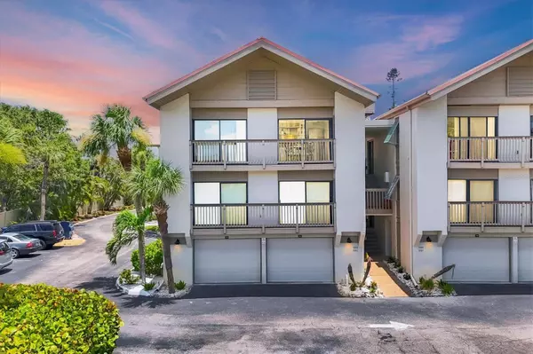1093 LAKE HOUSE CIR #C205, Sarasota, FL 34242