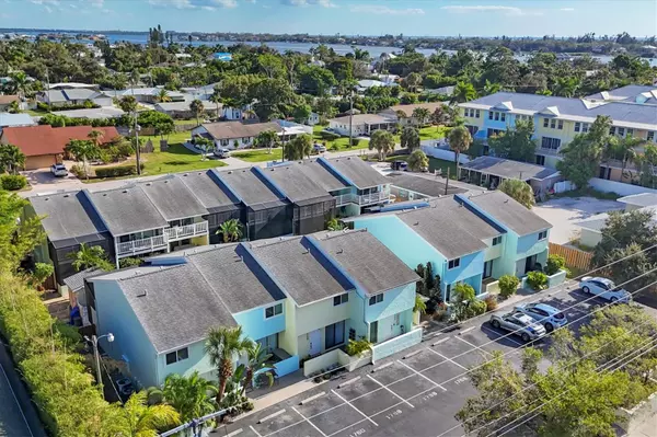 Sarasota, FL 34231,1762 STICKNEY POINT RD #204