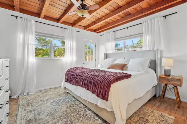 Sarasota, FL 34231,2730 ASHTON RD