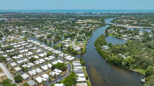Sarasota, FL 34231,2016 RIVERBLUFF Pkwy #V328
