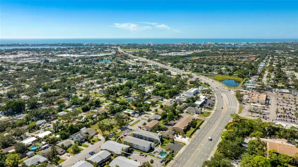 Sarasota, FL 34231,2924 CLARK RD #205